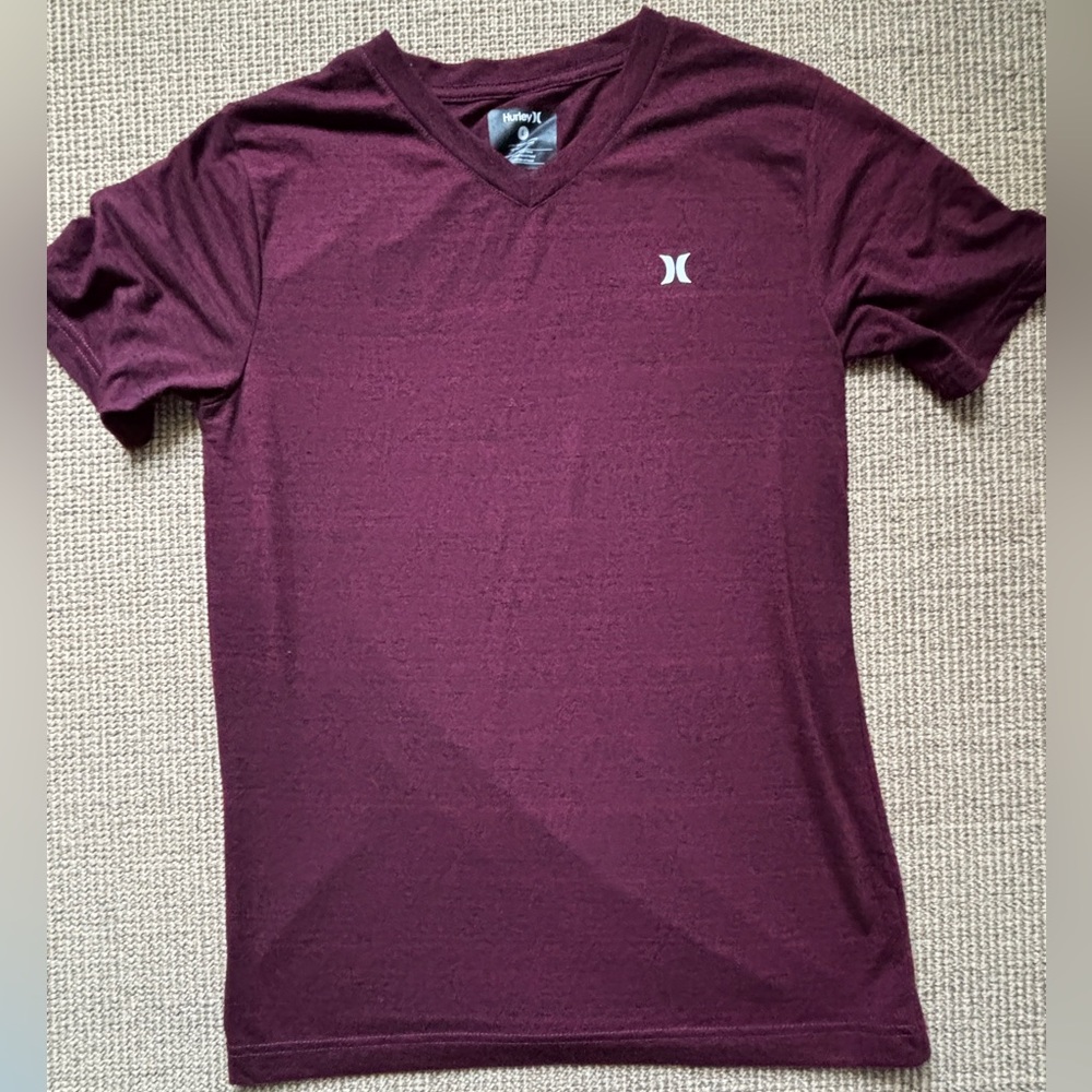 Hurley Boys Heathered Maroon V-Neck Short Sleeve Tee Size Large